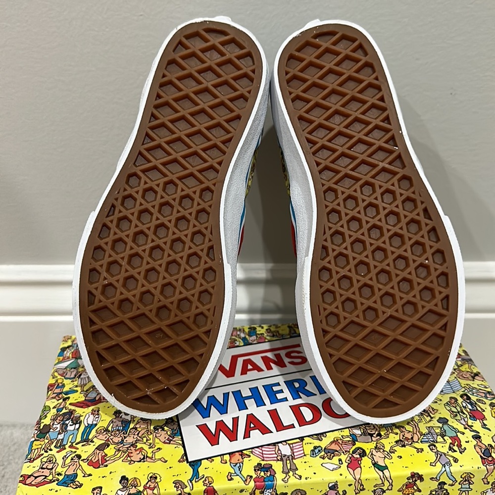 NWT Where’s Waldo Vans - Picture 3 of 5
